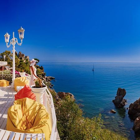 Hotel Kalura Чефалу Екстер'єр фото