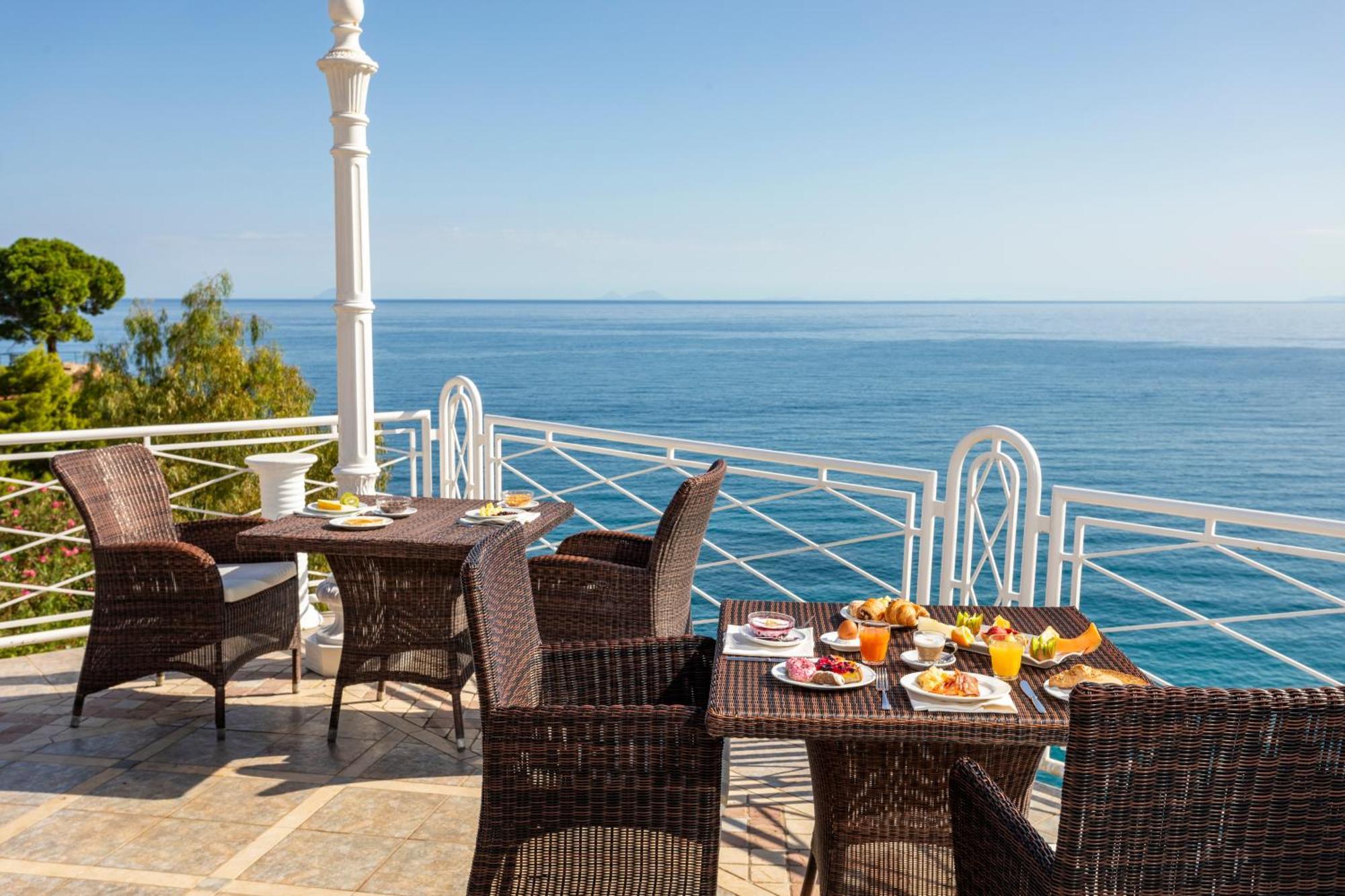 Hotel Kalura Чефалу Екстер'єр фото