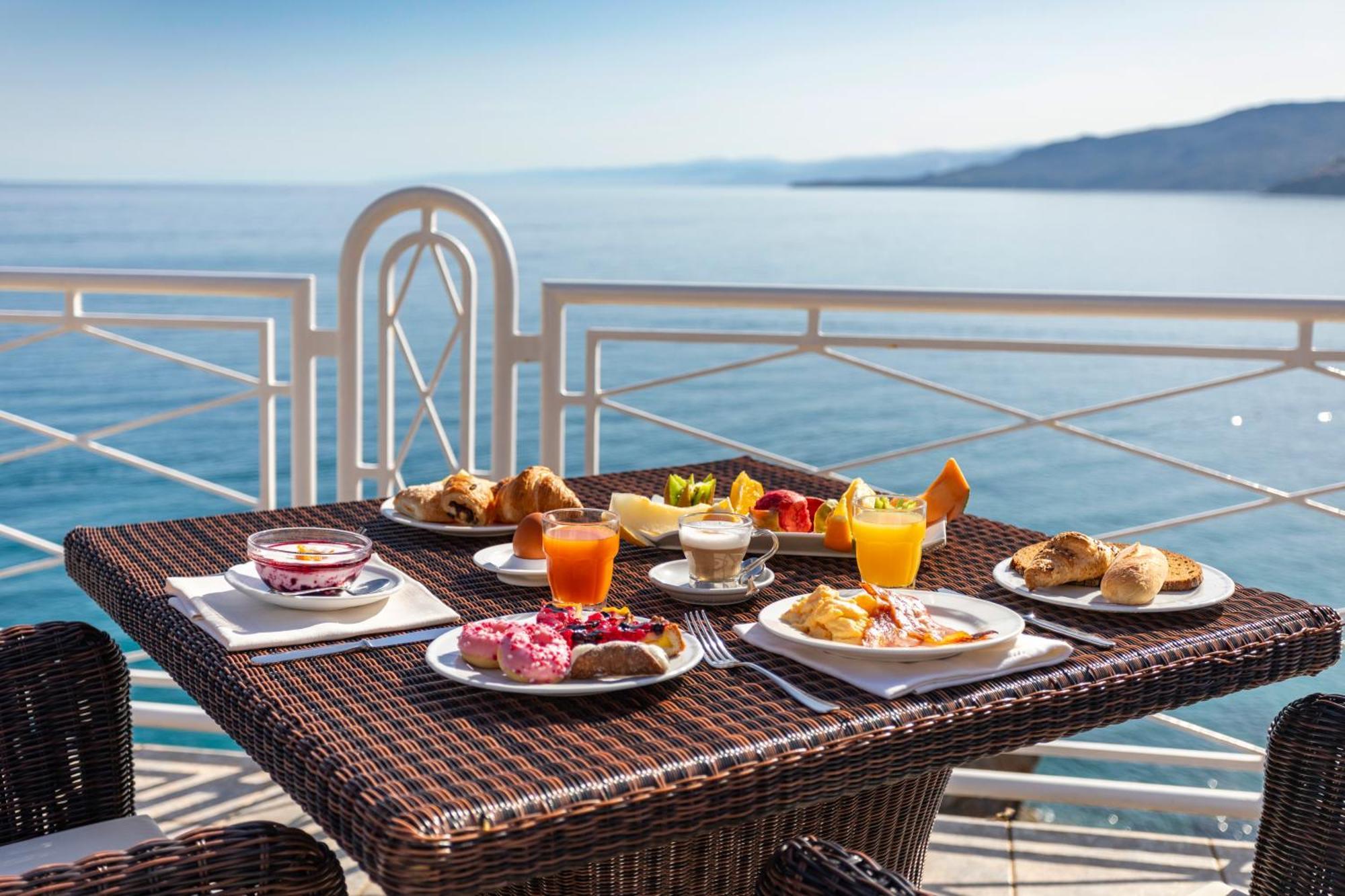 Hotel Kalura Чефалу Екстер'єр фото