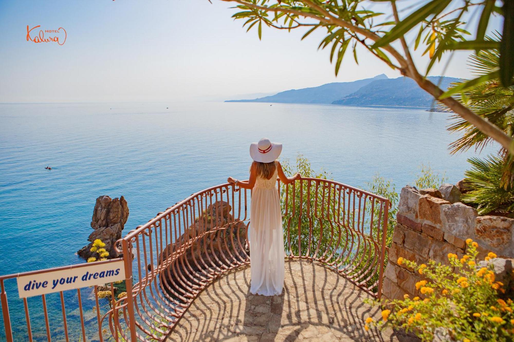 Hotel Kalura Чефалу Екстер'єр фото