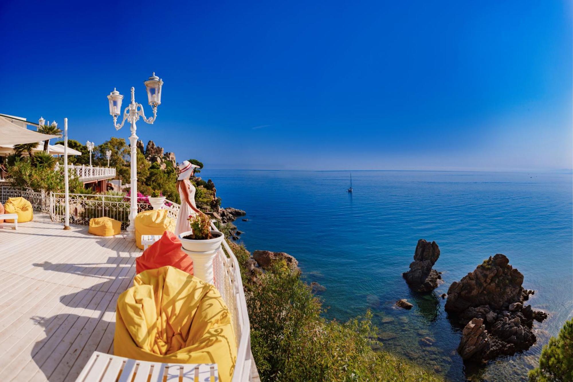 Hotel Kalura Чефалу Екстер'єр фото