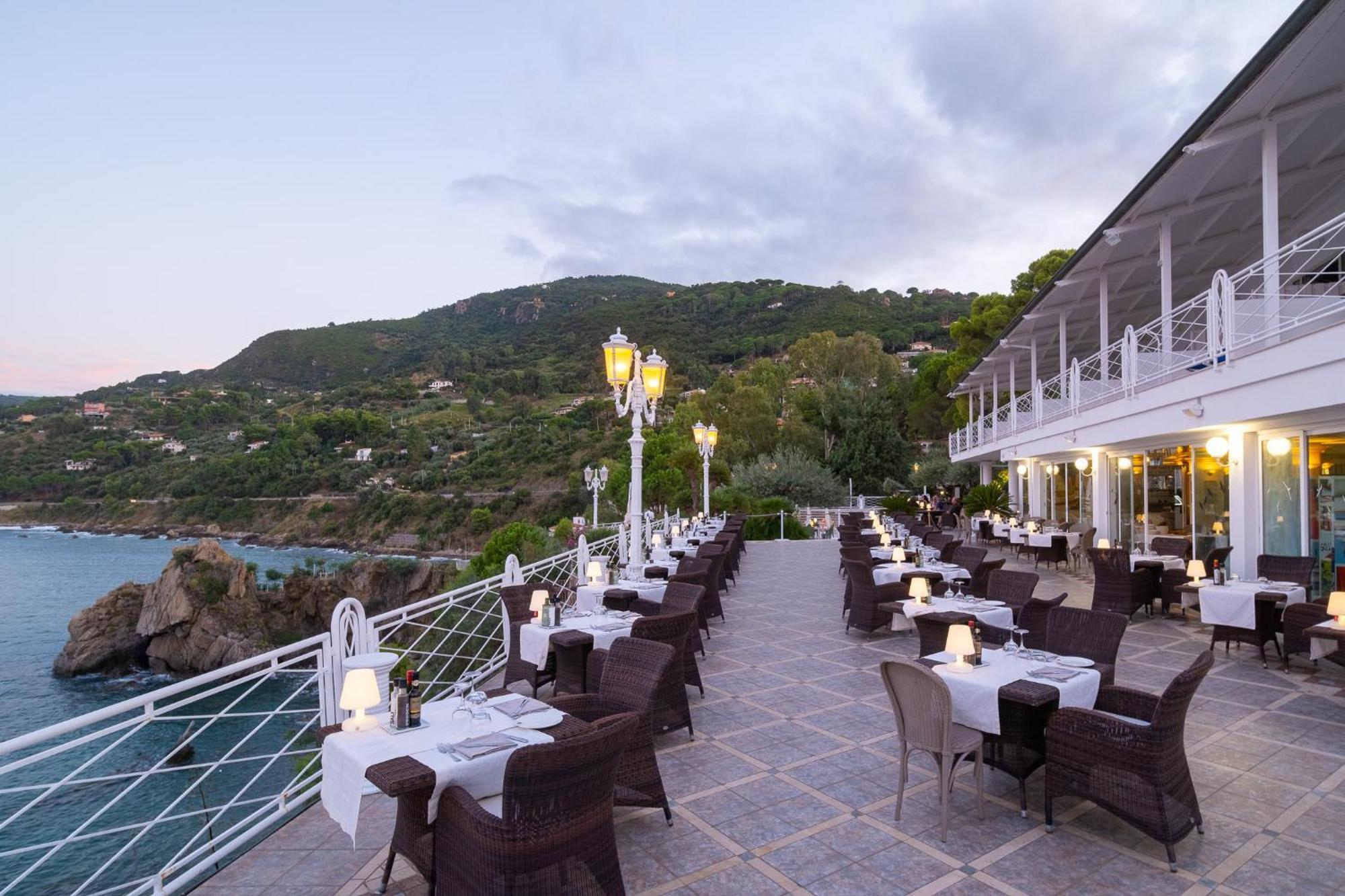 Hotel Kalura Чефалу Екстер'єр фото